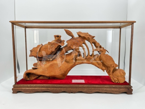 W年年有余  崖柏木