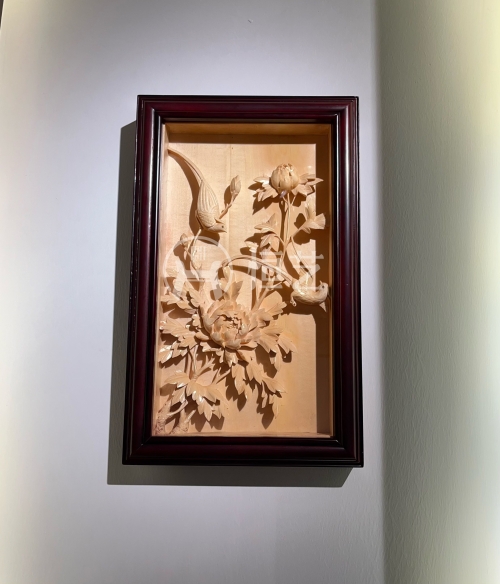 牡丹花鸟方形壁画  椴木