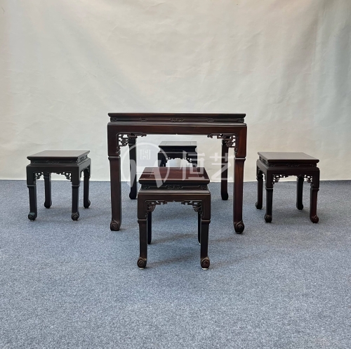 四方桌配凳  交趾黄檀