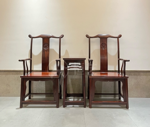 四出头官帽椅(雕荷花)  交趾黄檀